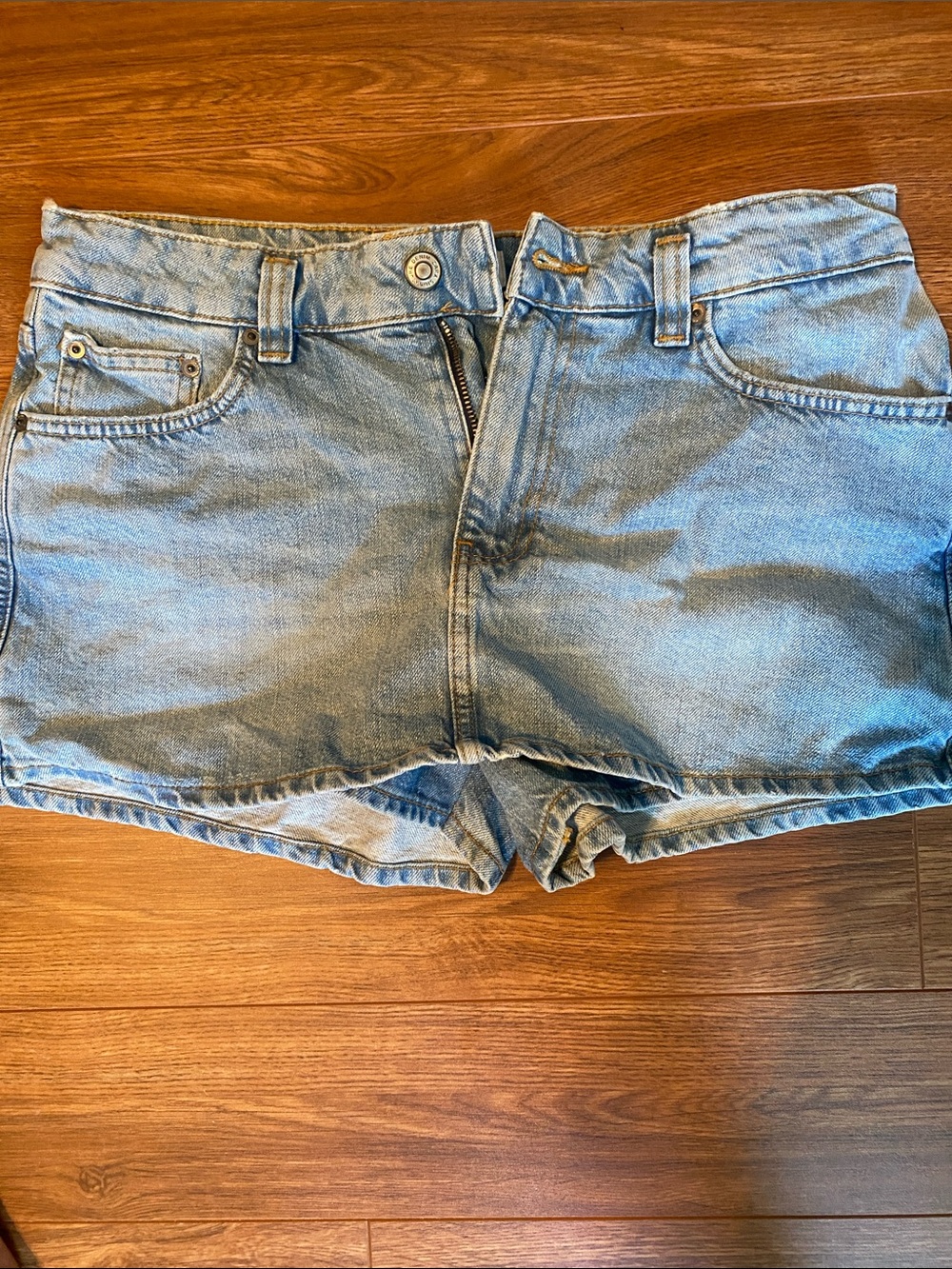 Zara Light Wash Denim skort